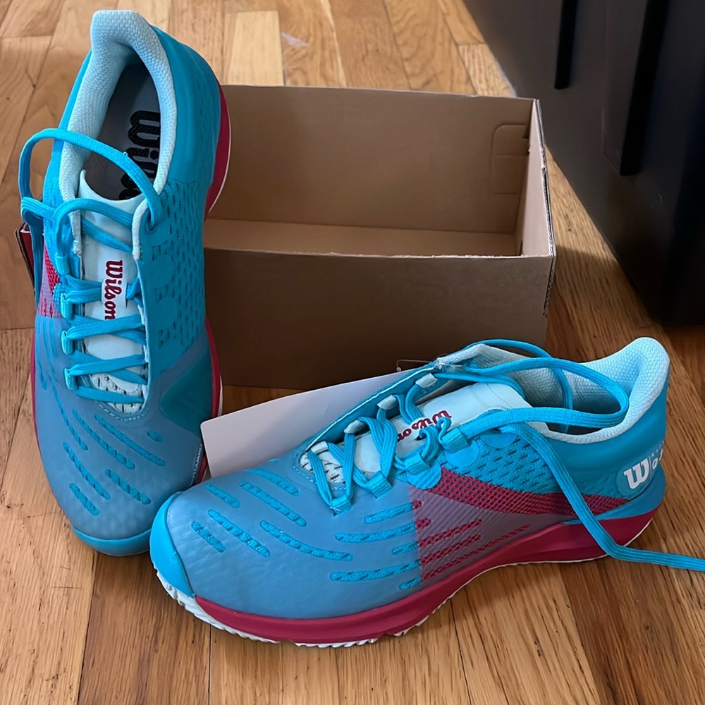 NEW Wilson sneakers blue/pink